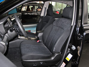 2013款2.5i-X 精英版 主驾驶座椅