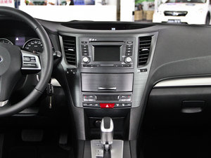 2013款2.5i-X 精英版 中控台