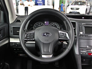 2013款2.5i-X 精英版 方向盘