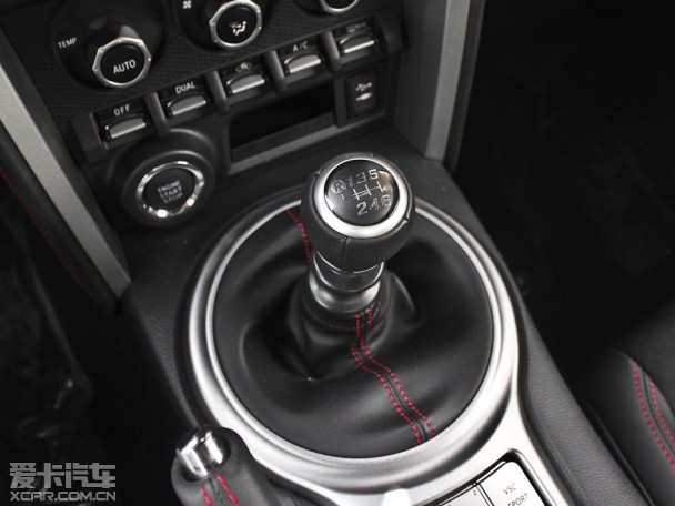 斯巴魯2013款斯巴魯BRZ