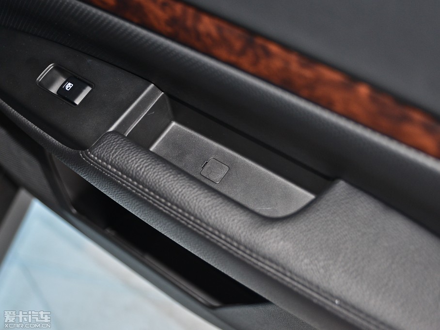 2013����� 2.5i ���A��