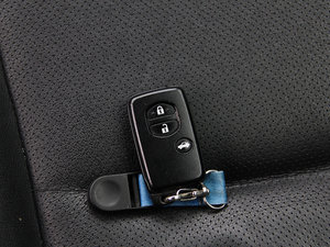 2013款2.5i CVT尊贵导航版 车钥匙