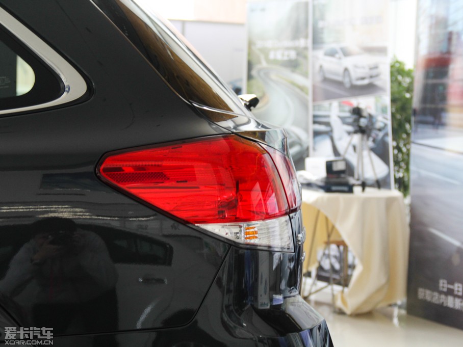 2014����� 2.5i �����\�Ӱ�