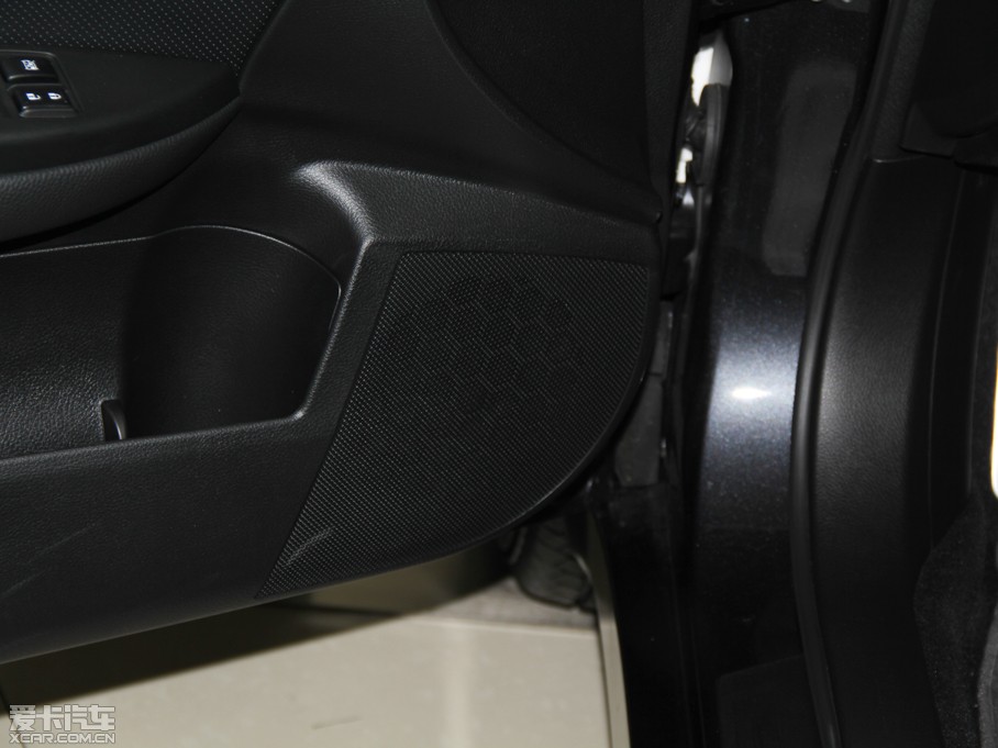 2014����� 2.5i �����\�Ӱ�