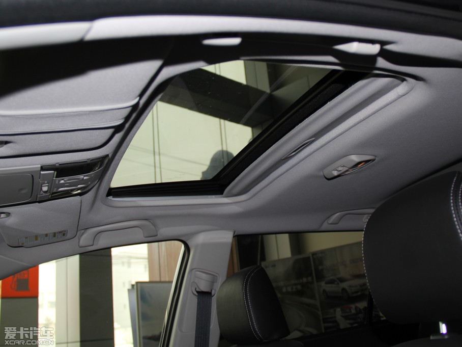 2014����� 2.5i �����\�Ӱ�