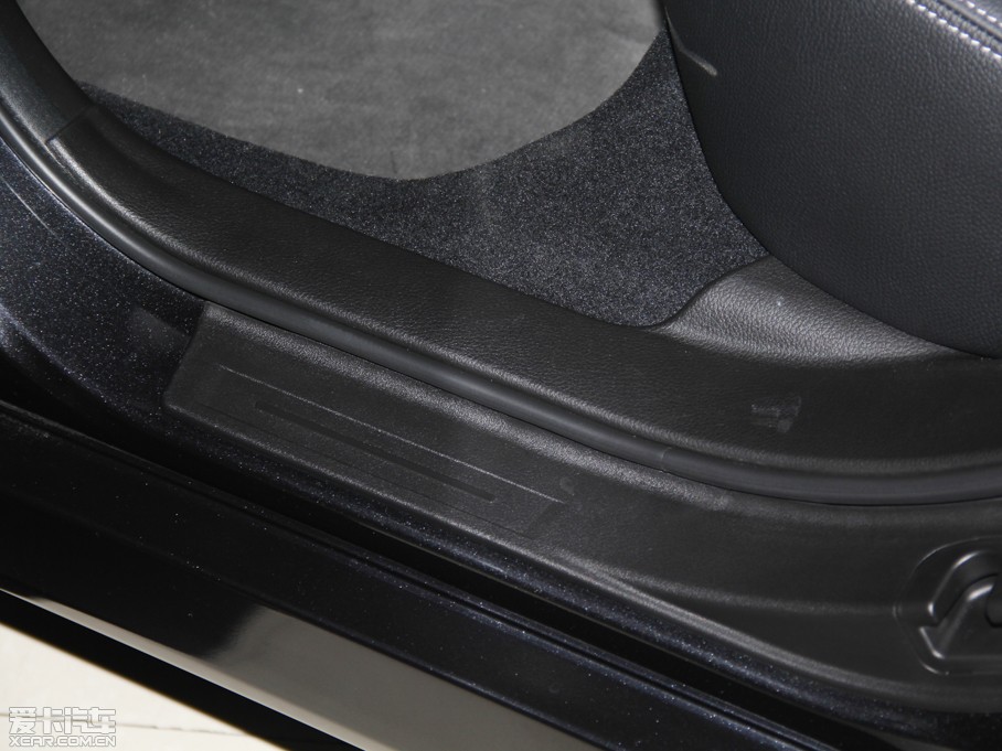 2014����� 2.5i �����\�Ӱ�