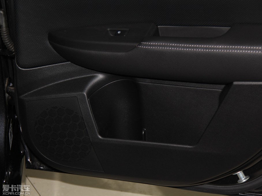 2014����� 2.5i �����\�Ӱ�