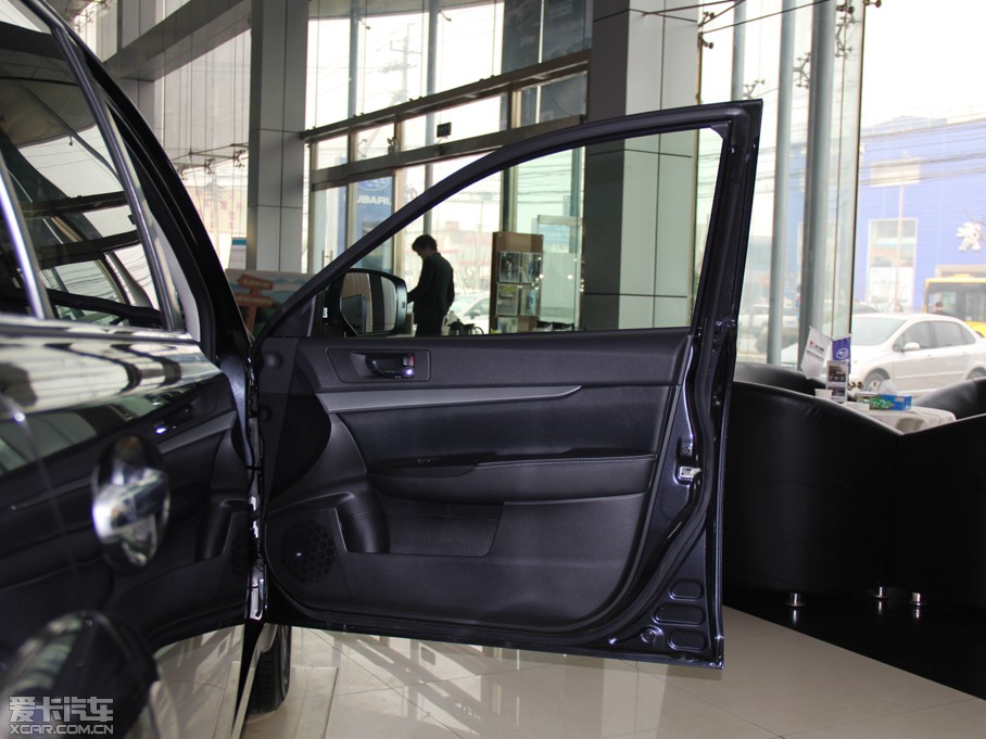 2014����� 2.5i �����\�Ӱ�