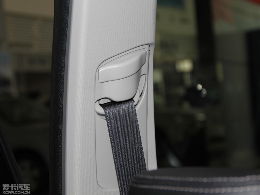 2014����� 2.5i �����\�Ӱ�