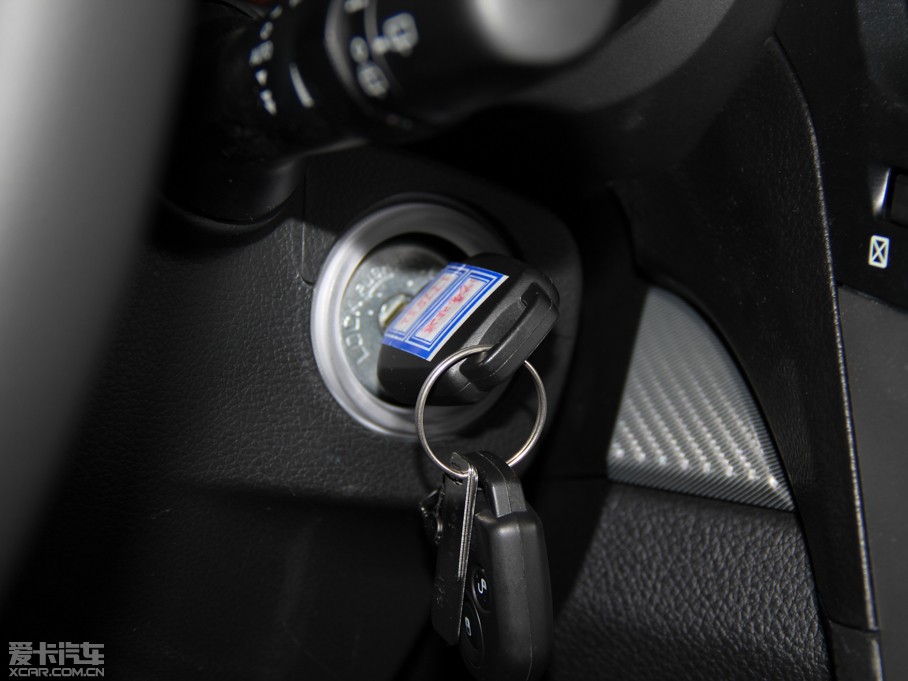 2014����� 2.5i �����\�Ӱ�