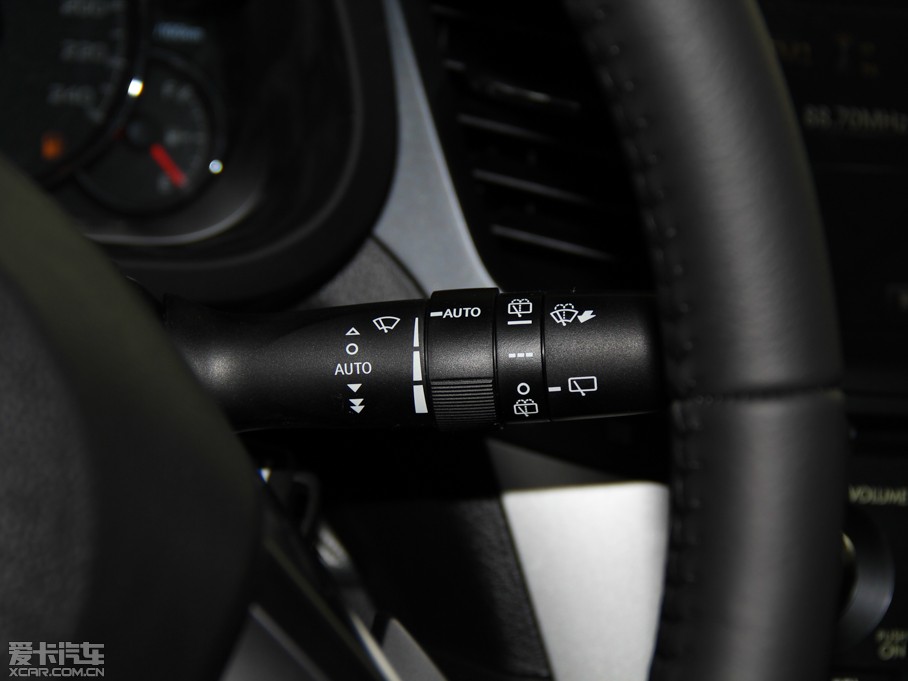 2014����� 2.5i �����\�Ӱ�