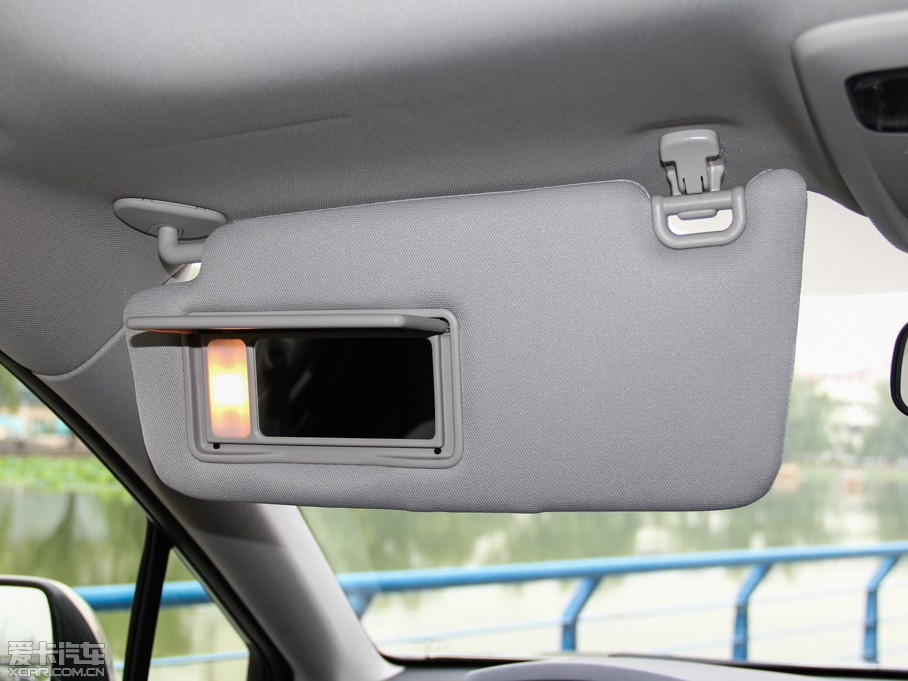 2015����� 2.5i ���A������