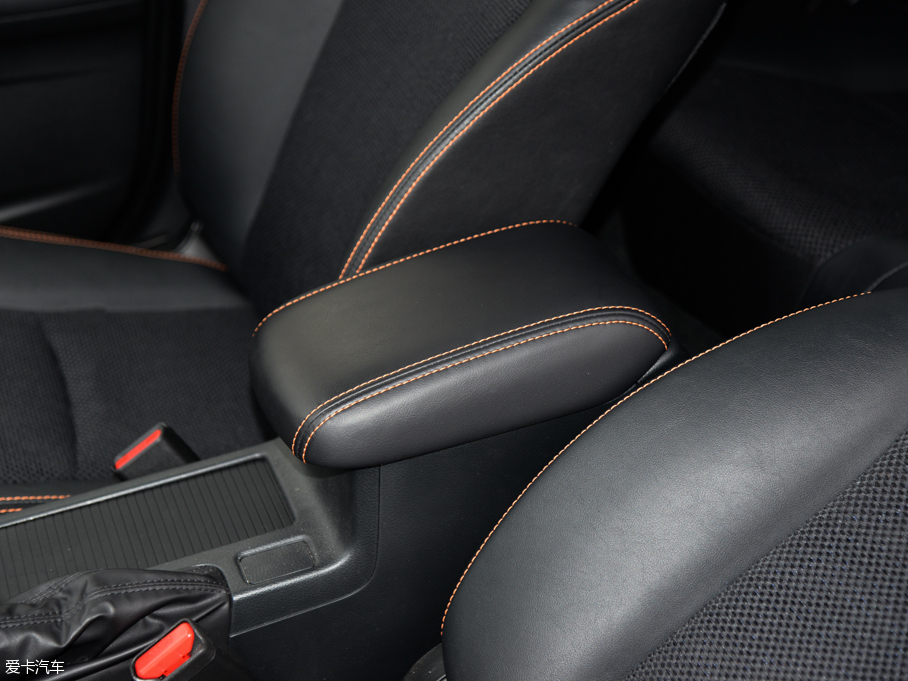 2015˹XV 2.0i b\(yn)(dng)