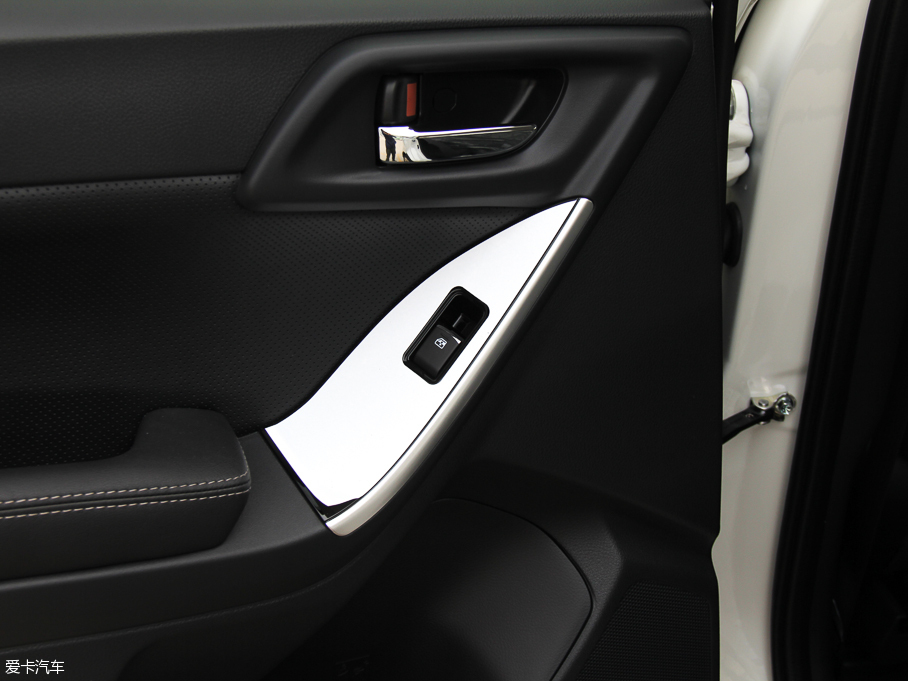 2016��ɭ���� 2.0i ���A��(d��o)����