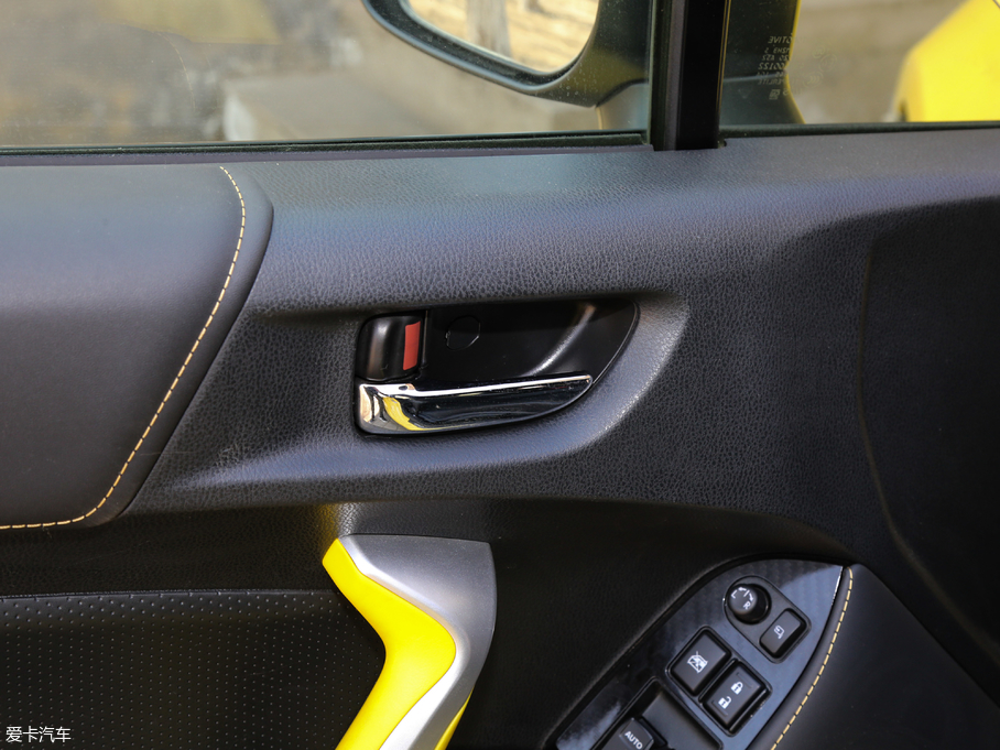 2017��˹����BRZ 2.0i �Ԅ�(d��ng)type-RS�Sɫ���b��