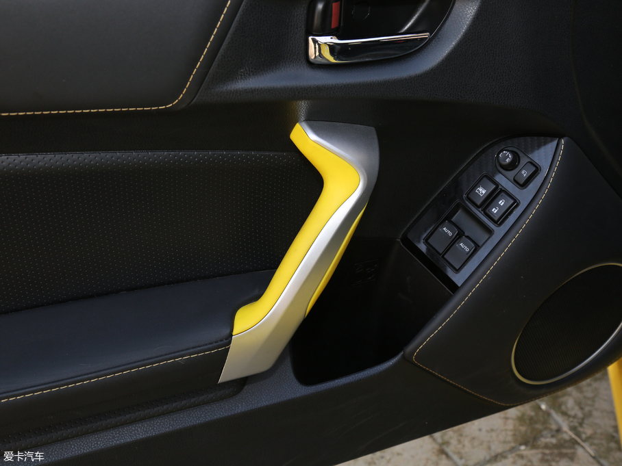 2017˹BRZ 2.0i Ԅtype-RSSɫb