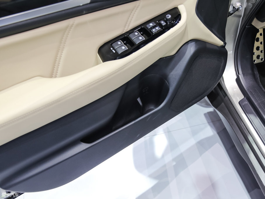 2017 2.5i \ӌ EyeSight