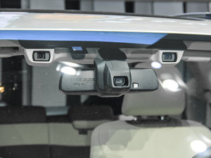 20172.5i \ӌ EyeSight ^