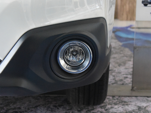 20172.5i \ӌ EyeSight ǰF