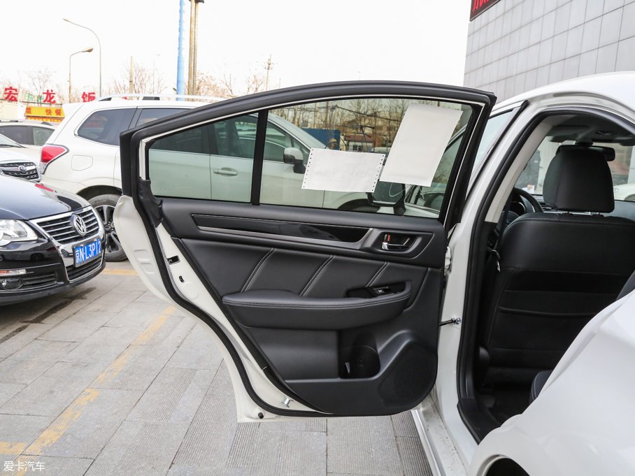 2017{ 2.5i ȫ(q)sҫ EyeSight