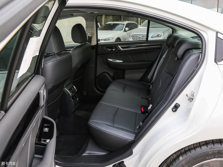 2017{ 2.5i ȫ(q)sҫ EyeSight