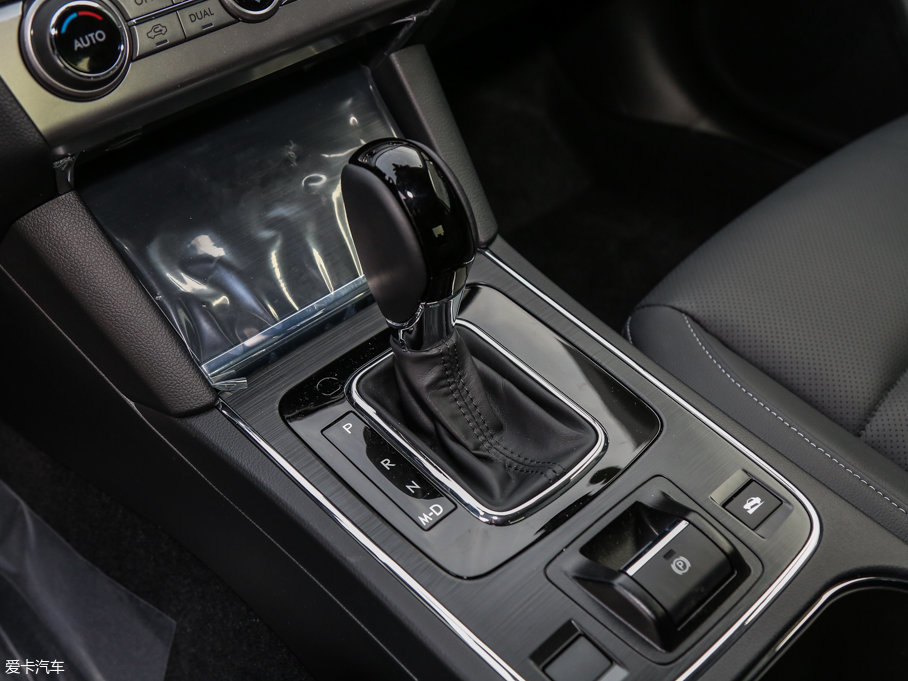 2017{ 2.5i ȫsҫ EyeSight