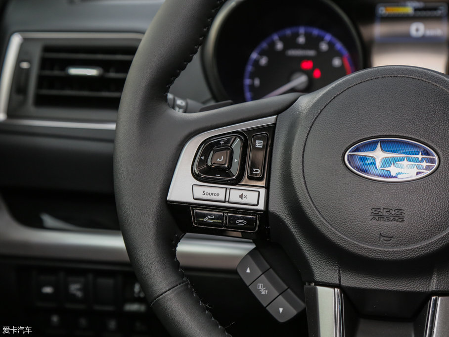 2017{ 2.5i ȫsҫ EyeSight