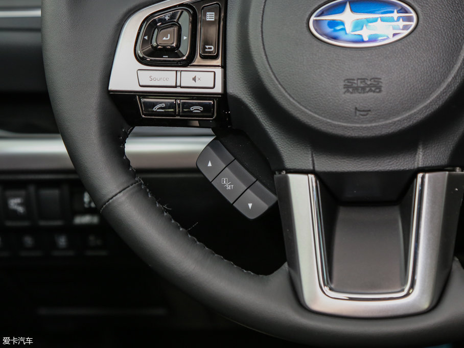 2017{ 2.5i ȫsҫ EyeSight