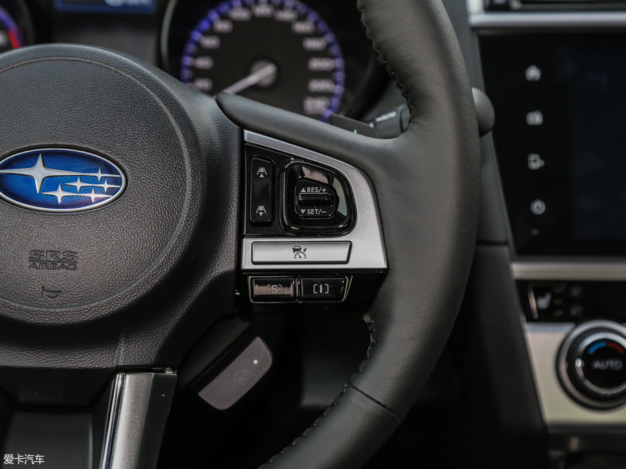 2017{ 2.5i ȫsҫ EyeSight