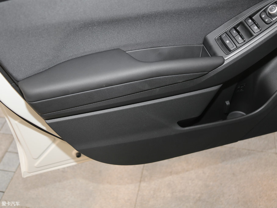 2018˹XV 2.0i ȫ򌾫Ӣ