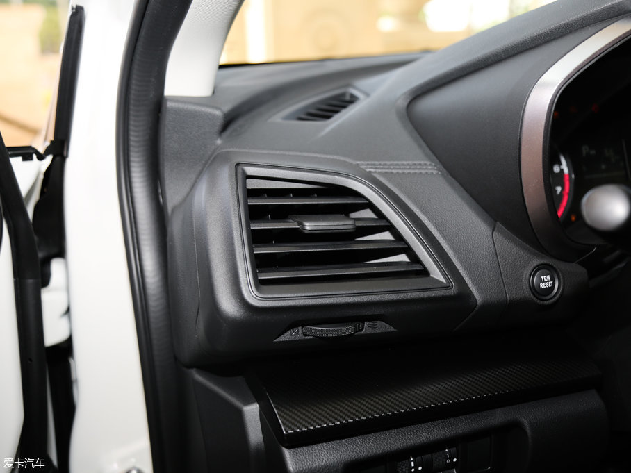 2018˹XV 2.0i ȫ(q)Ӣ