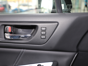 20182.5i \ӌ EyeSight g