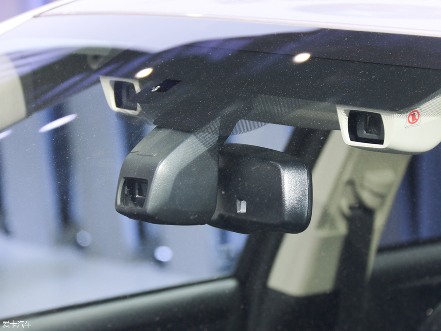 2018{ 2.5i ȫ(q)sҫ EyeSight