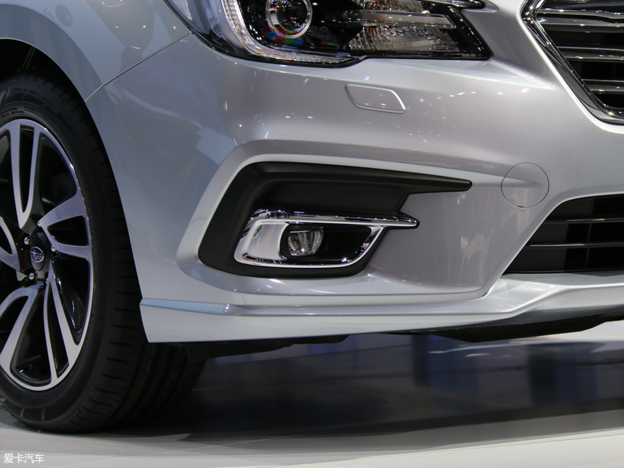 2018{ 2.5i ȫ(q)sҫ EyeSight