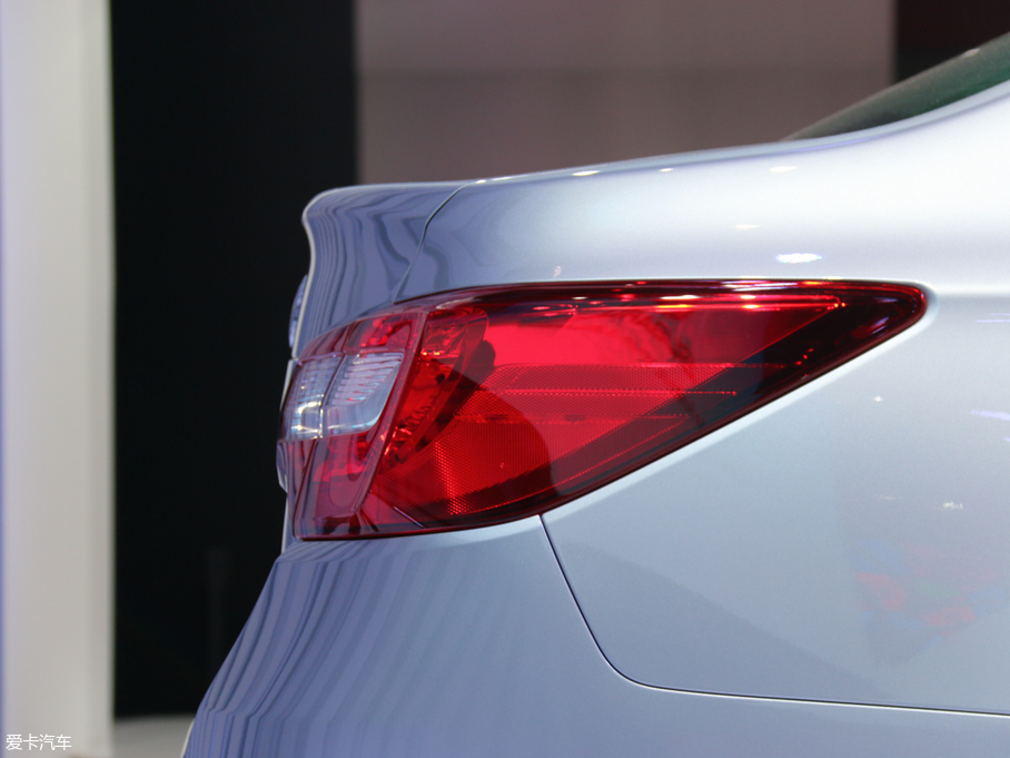 2018{ 2.5i ȫsҫ EyeSight