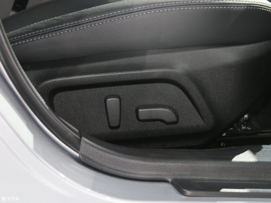 2018{ 2.5i ȫsҫ EyeSight