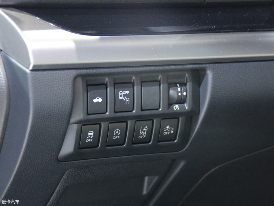 2018{ 2.5i ȫ(q)sҫ EyeSight