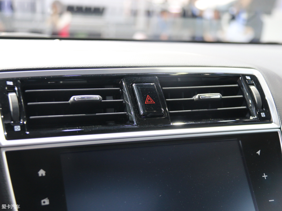 2018{ 2.5i ȫsҫ EyeSight