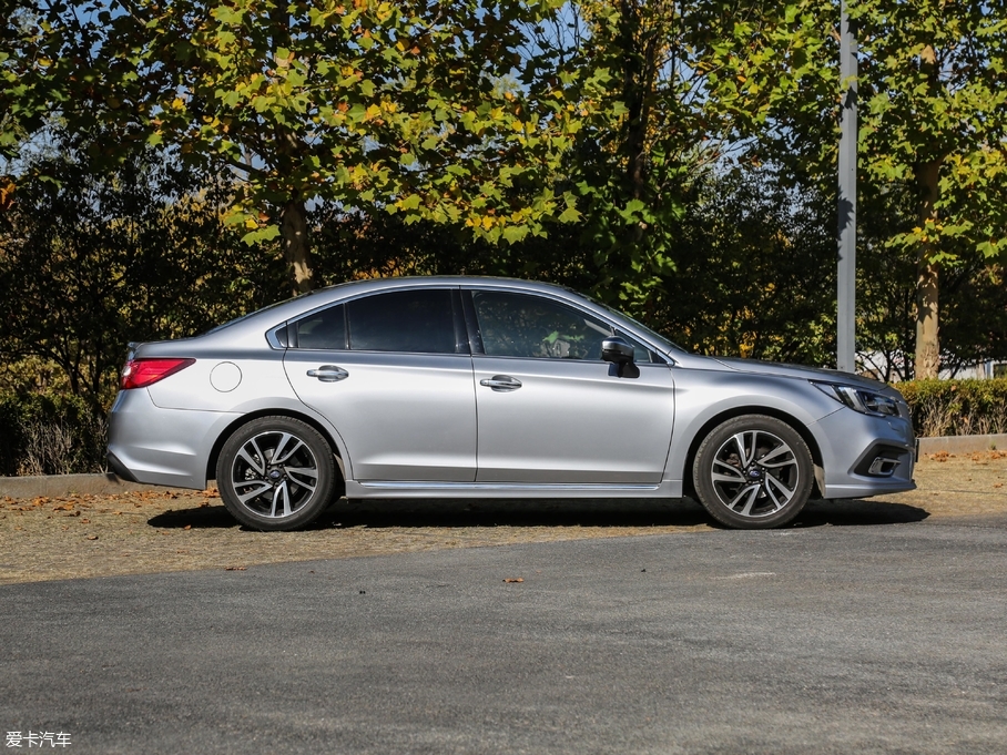 2018{ 2.5i ȫ(q)sҫ EyeSight