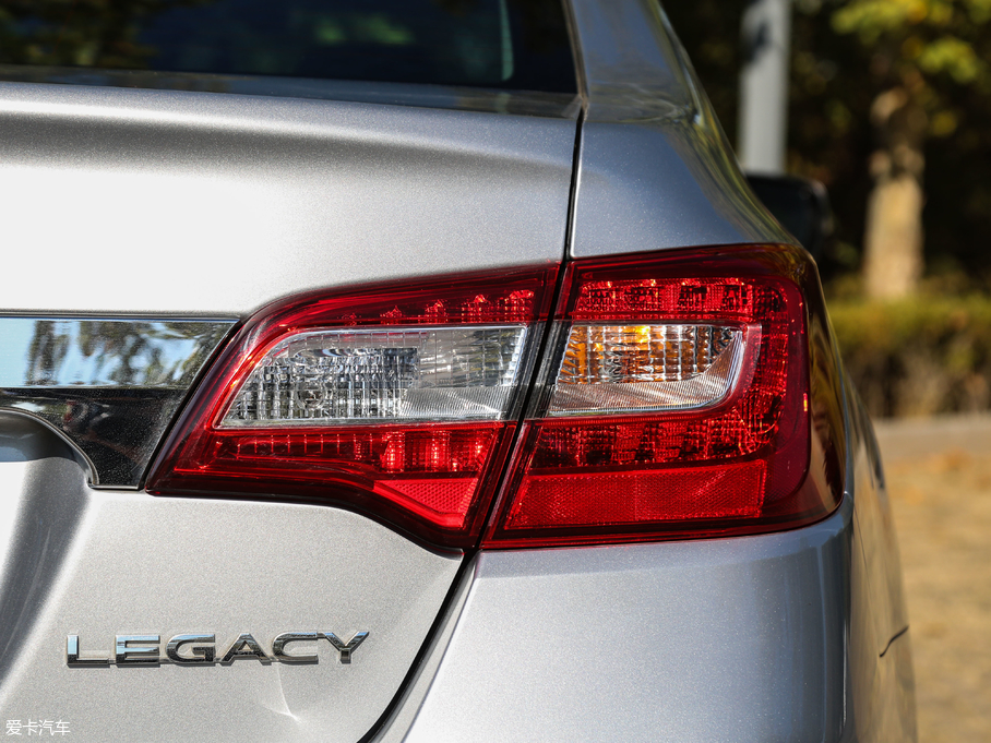 2018{ 2.5i ȫsҫ EyeSight