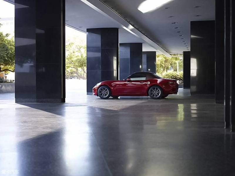 2019R_MX-5 Roadster