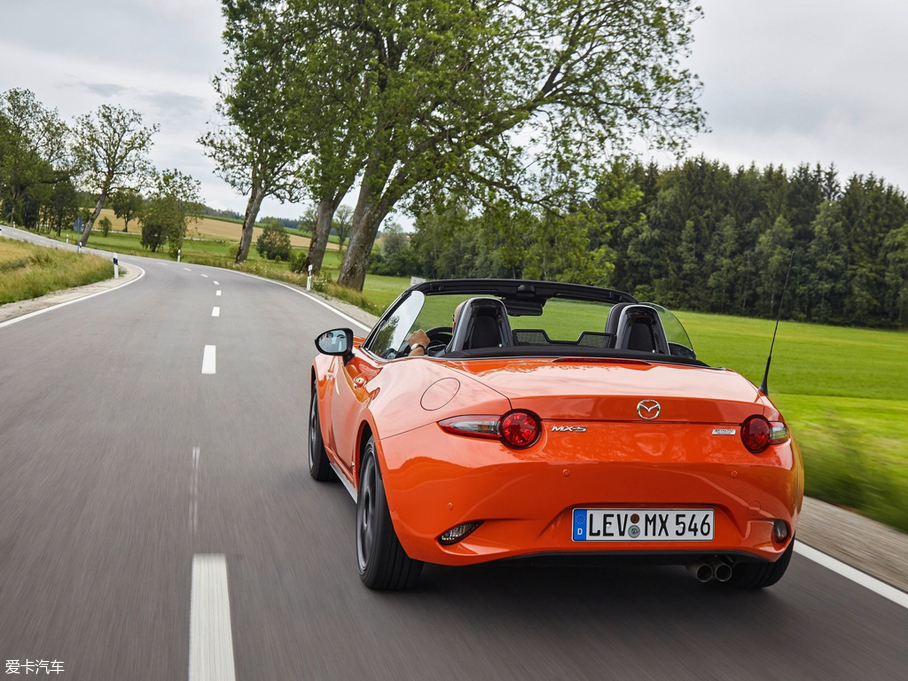 2019���R���_(d��)MX-5 30th Anniversary Edition