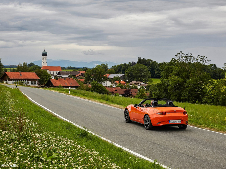 2019R_MX-5 30th Anniversary Edition