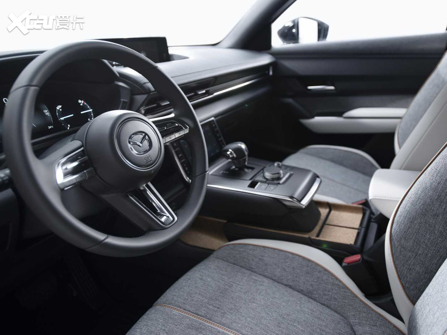 2020���R���_MX-30 �W�ް�