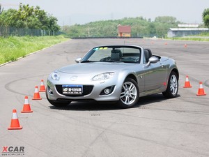 2009R_MX-5 w^