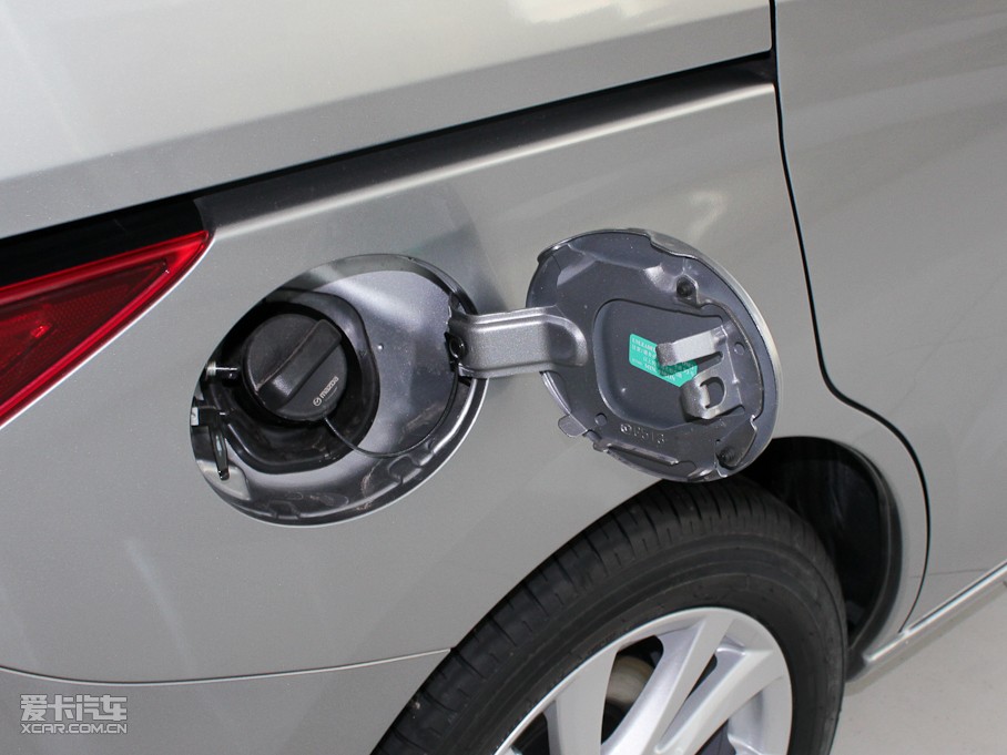 2011R_(d)5 2.0L Ԅ(dng)m