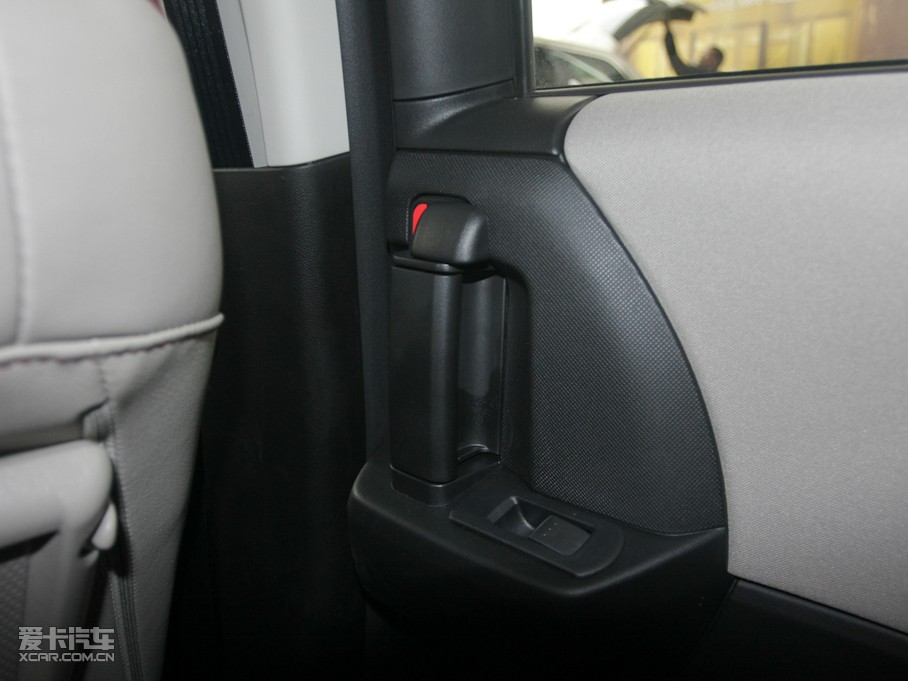 2011R_(d)5 2.0L Ԅ(dng)A