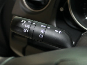 2011款2.0L 自动舒适版 中控区