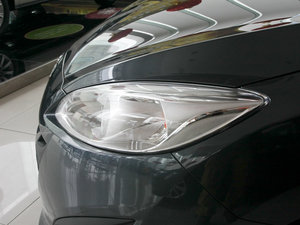 2011款2.0L 自动豪华版 细节外观