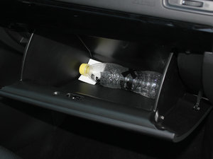 2012款2.0L 豪华版 空间座椅